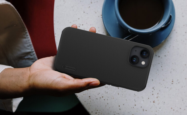 etui zajefajnacena-nillkin.